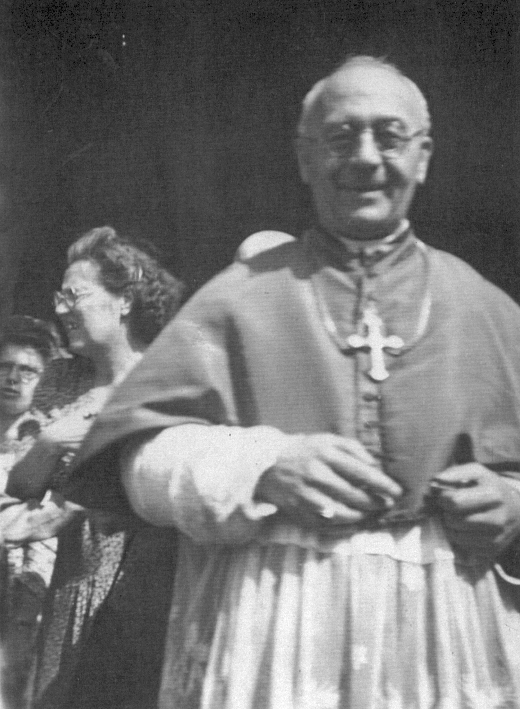 Mgr. Kerkhofs bisschop gewijd door Mgr. Rutten
